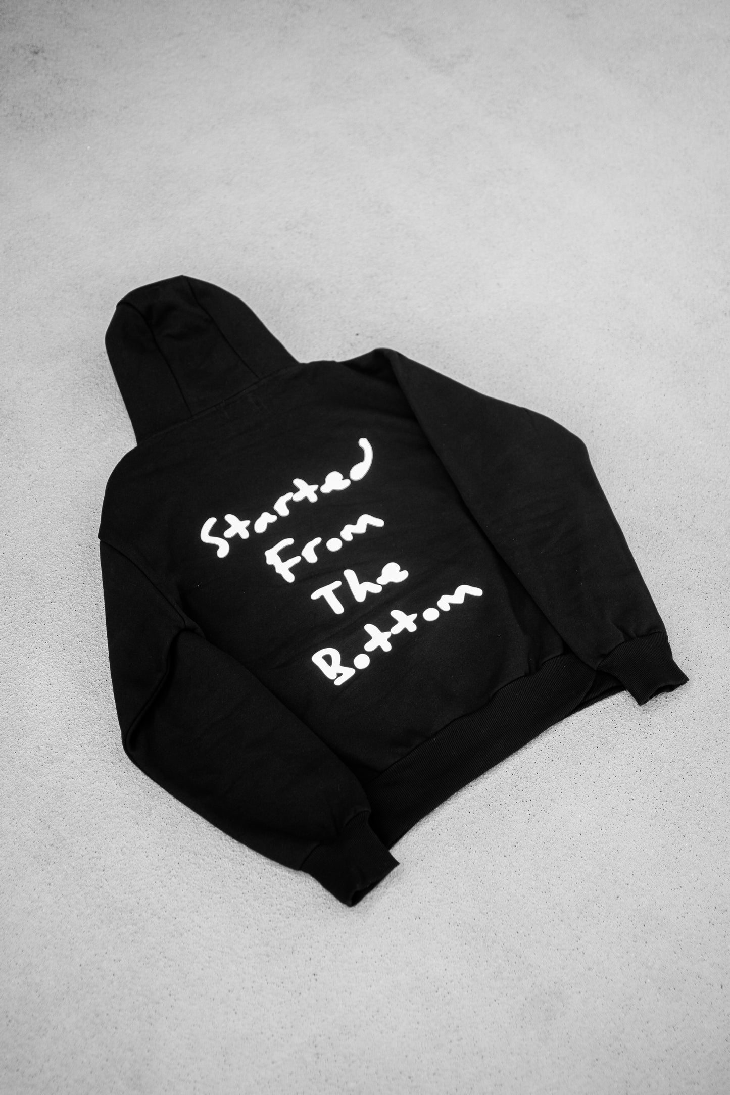 OVERSIZED HOODIE